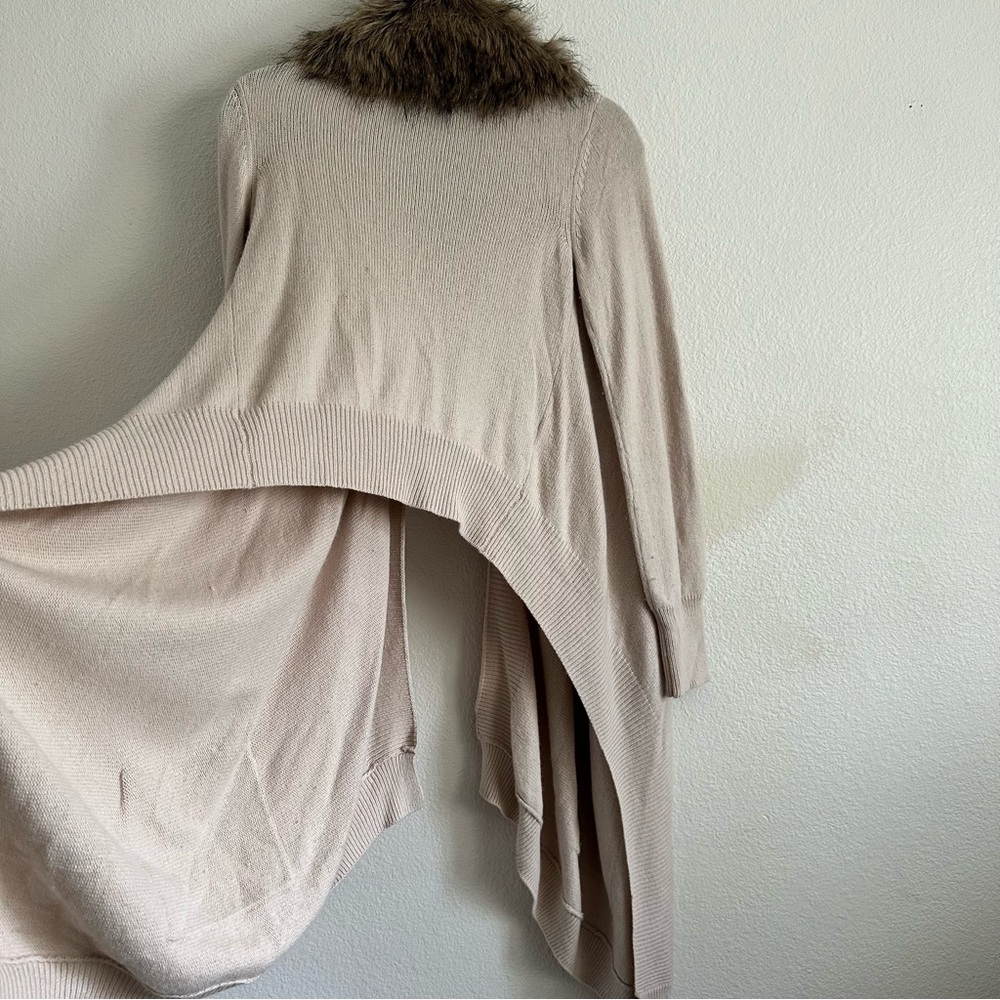 BCBGmaxazria Beige Knit Sweater with Pockets - Picture 15 of 16